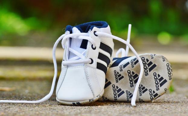 Adidas marca falsa cheap